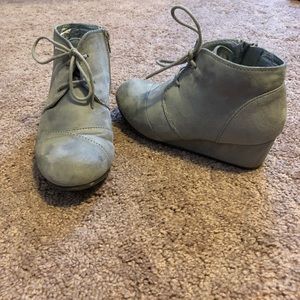 Dream pairs - gray booties - US Girls 3